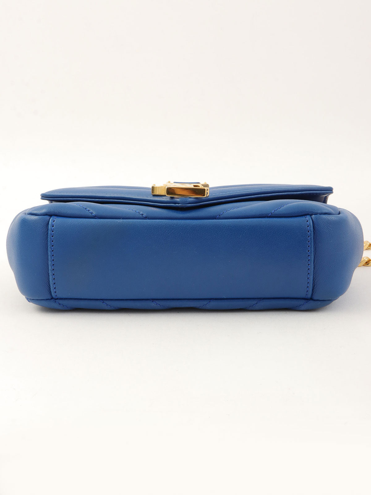 Logo Plate Chain Shoulder Bag Blue