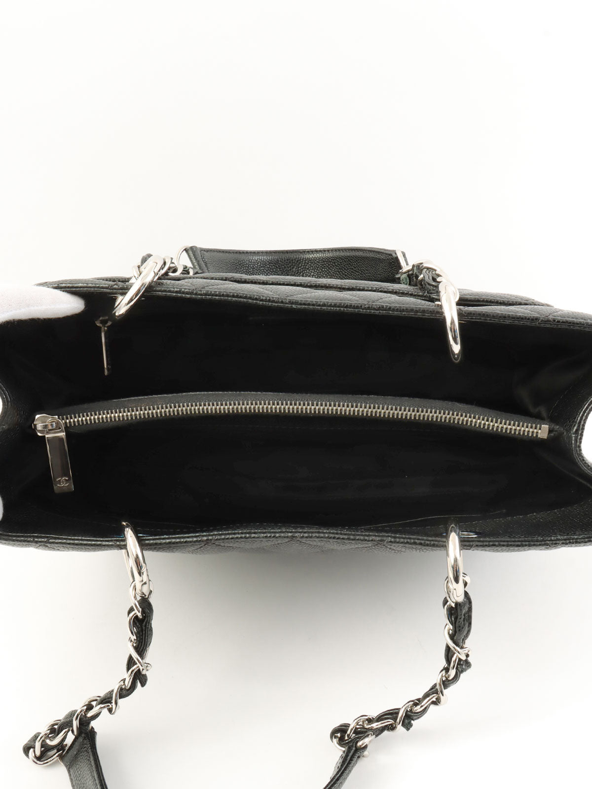 2015 Caviar Skin CC 标志缝线链条手提包 黑色