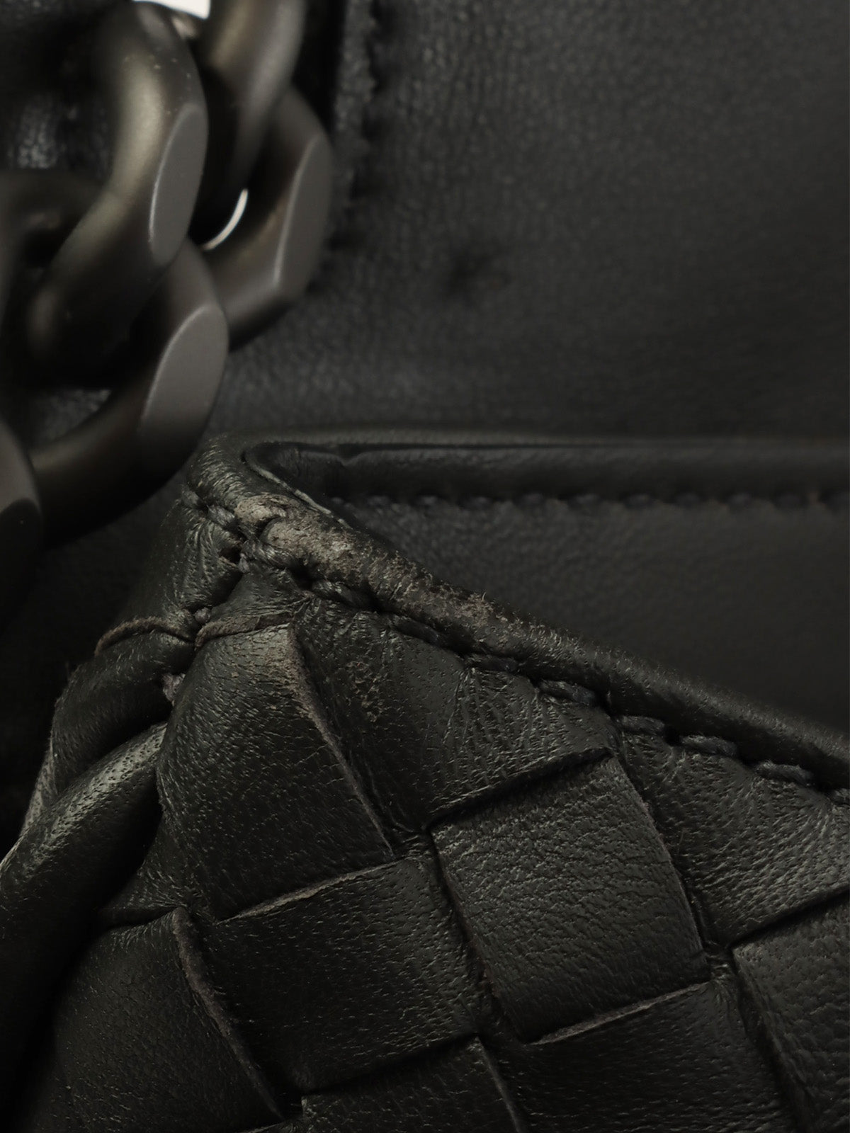 炭灰色编织肩包