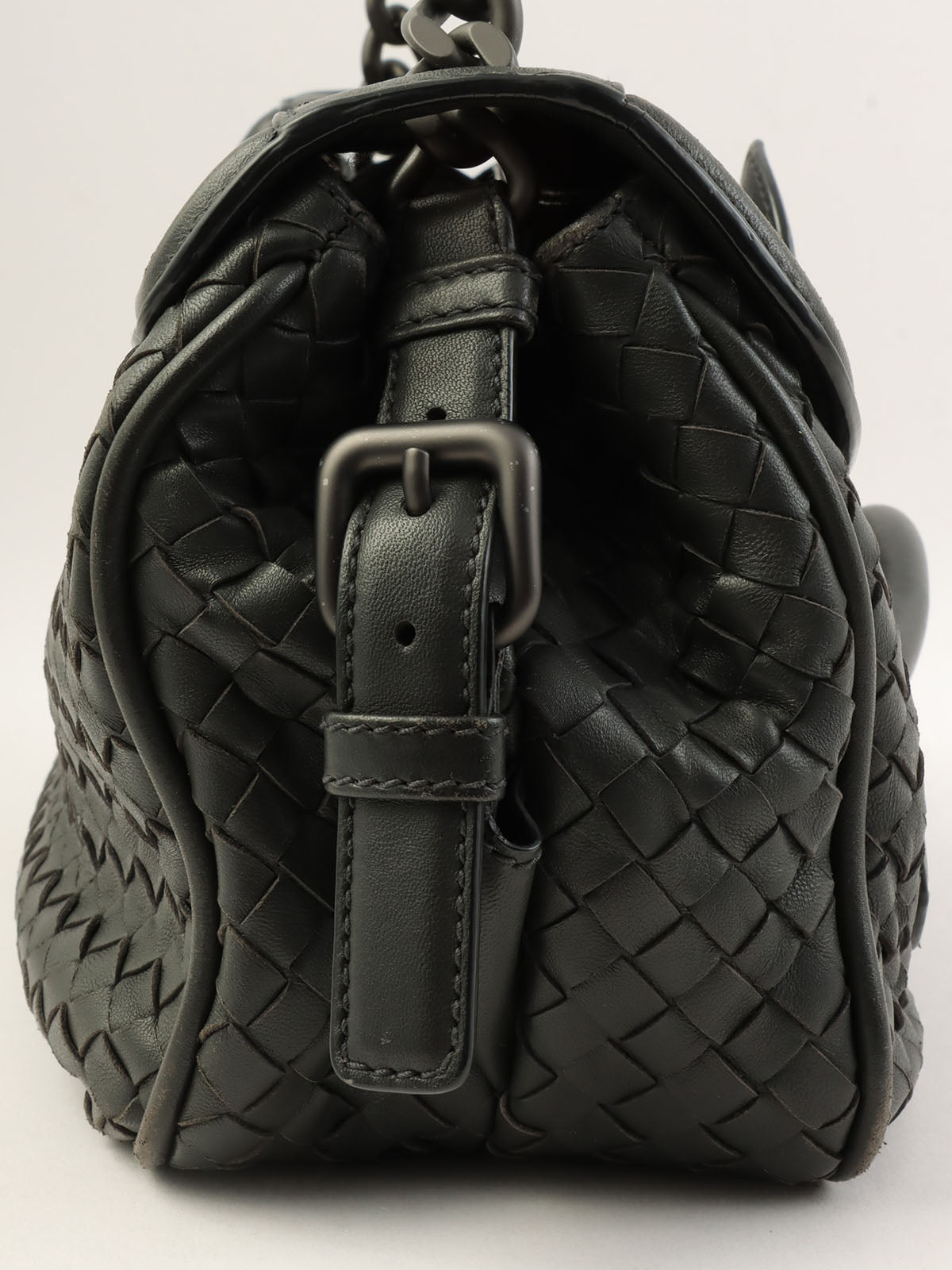 炭灰色编织肩包