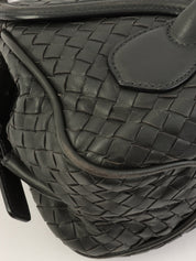 イントレチャートショルダーバック チャコールグレー