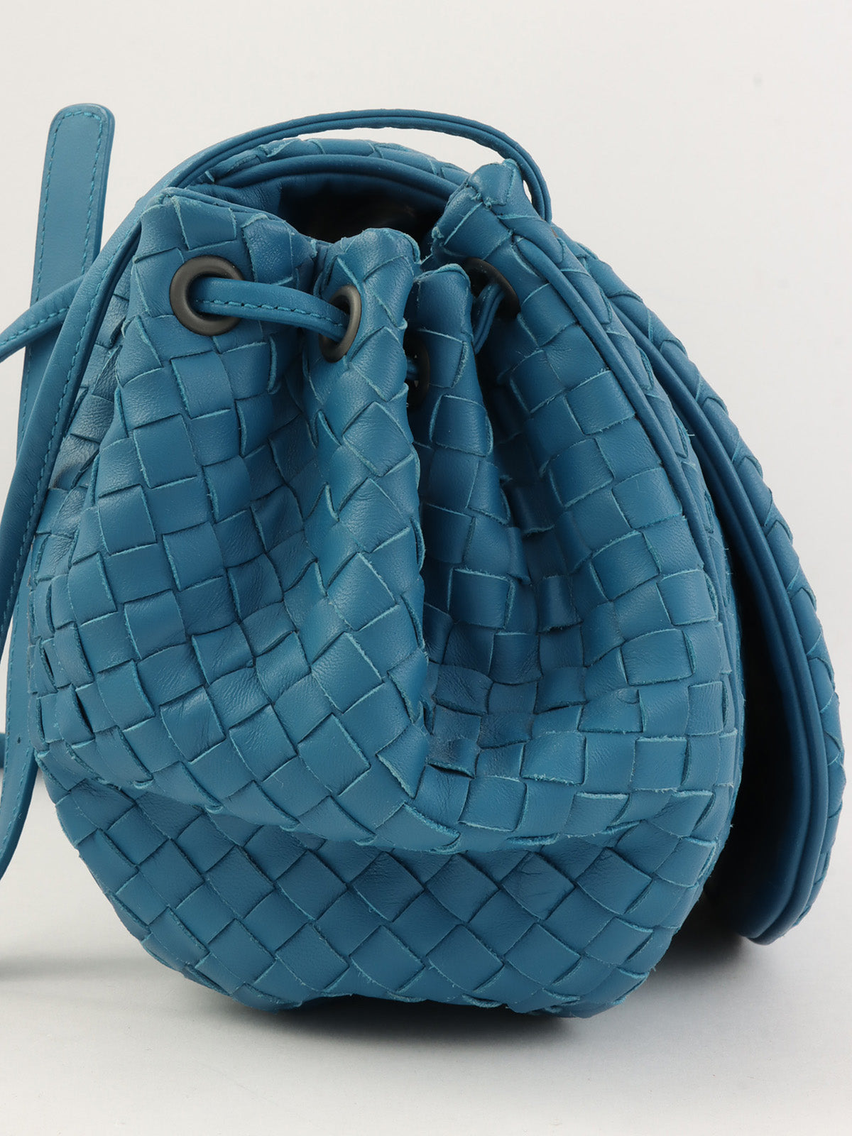 イントレチャートショルダーバッグ ブルー