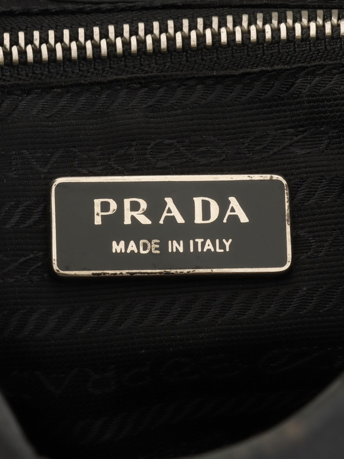 Nylon and leather combination logo plate handbag in black
