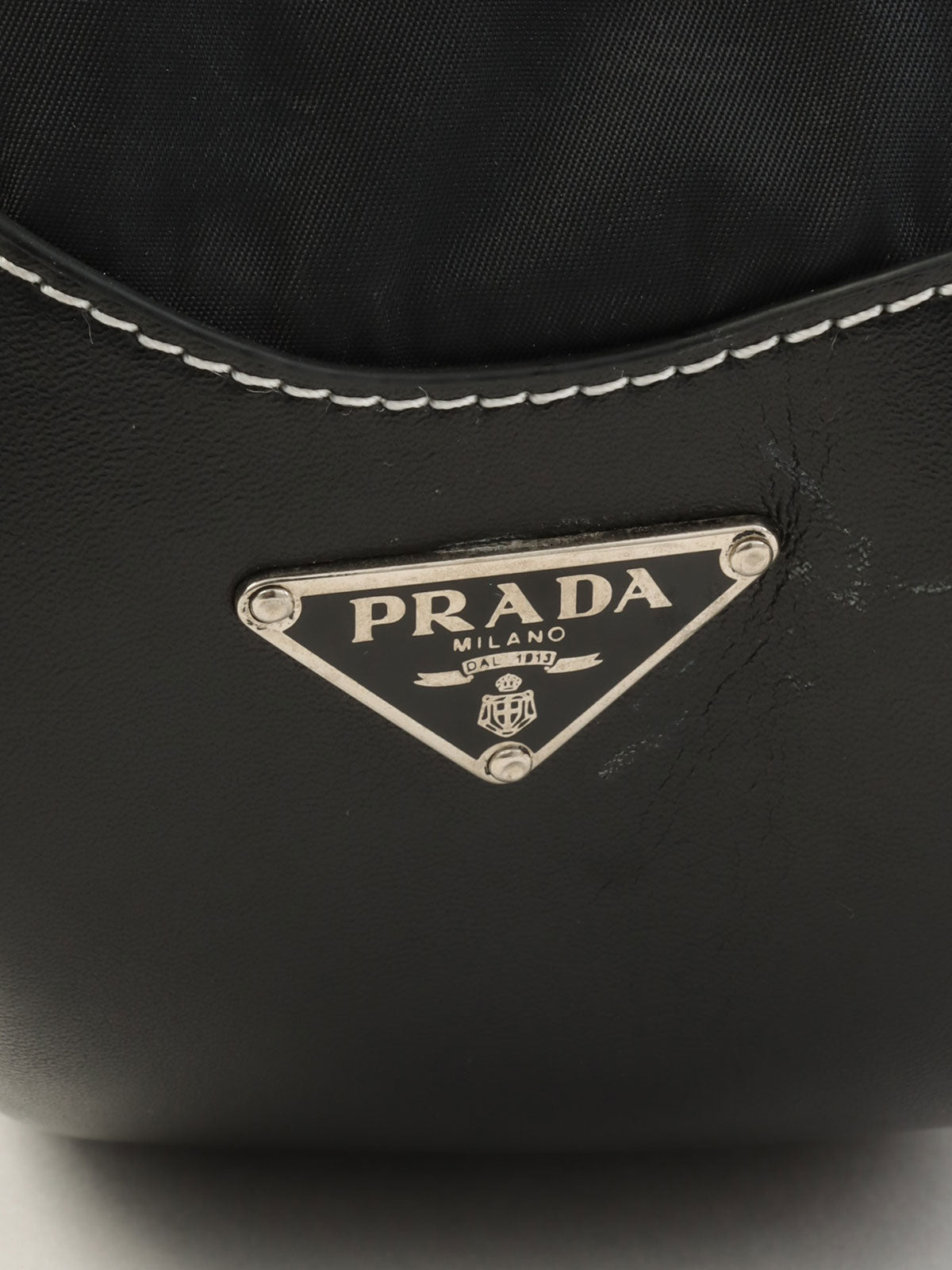 Nylon and leather combination logo plate handbag in black