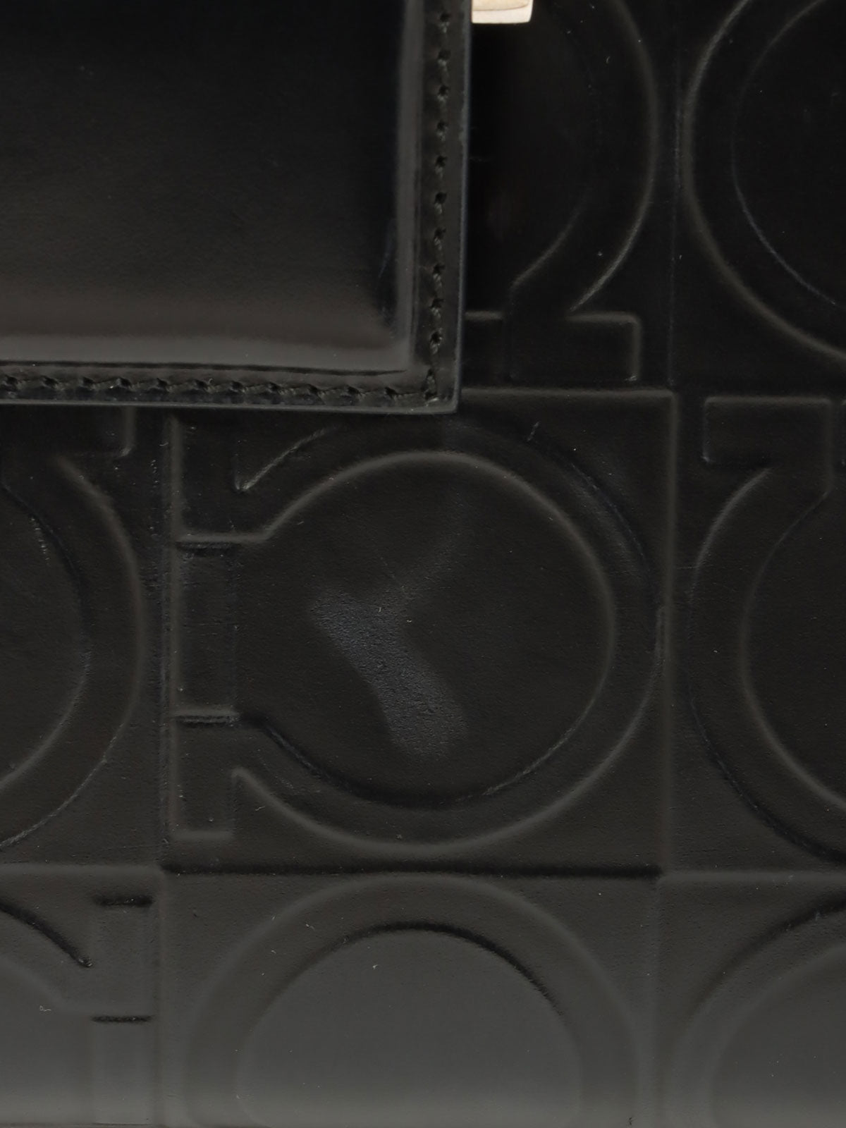 黑色 Gancini 图案手提包