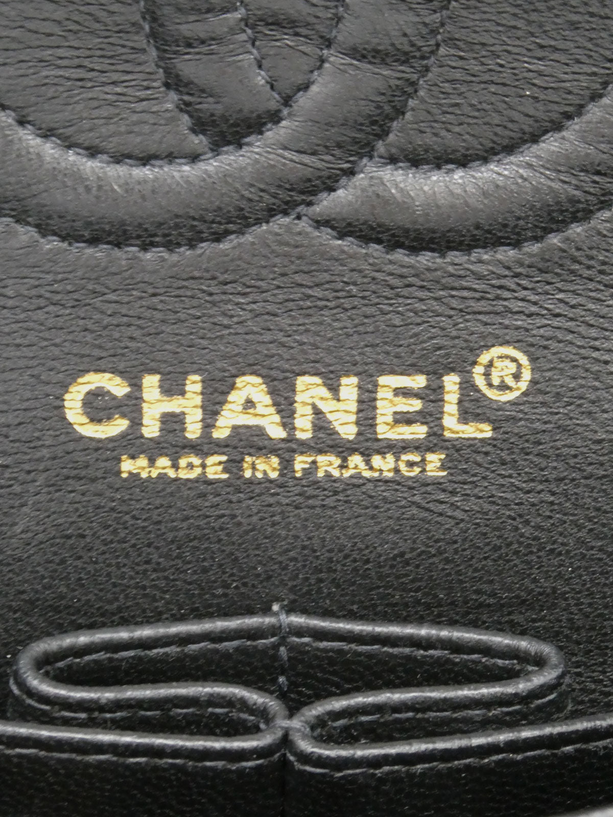 2001 Caviar Skin Classic Flap Chain Bag 23cm Black