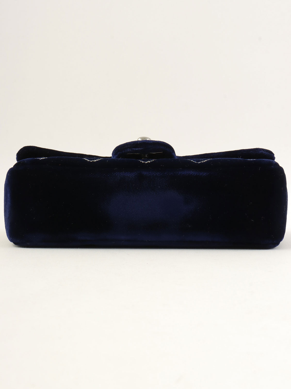 2004 Velvet Chain Design CC Turnlock Shoulder Bag Mini Navy