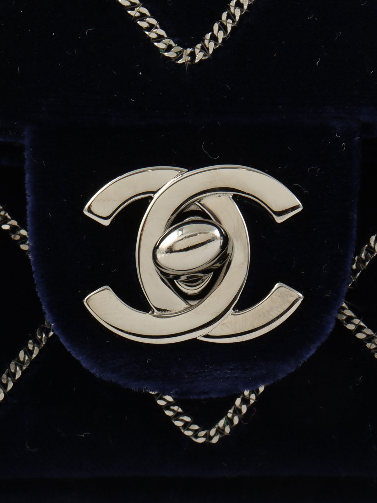 2004 Velvet Chain Design CC Turnlock Shoulder Bag Mini Navy