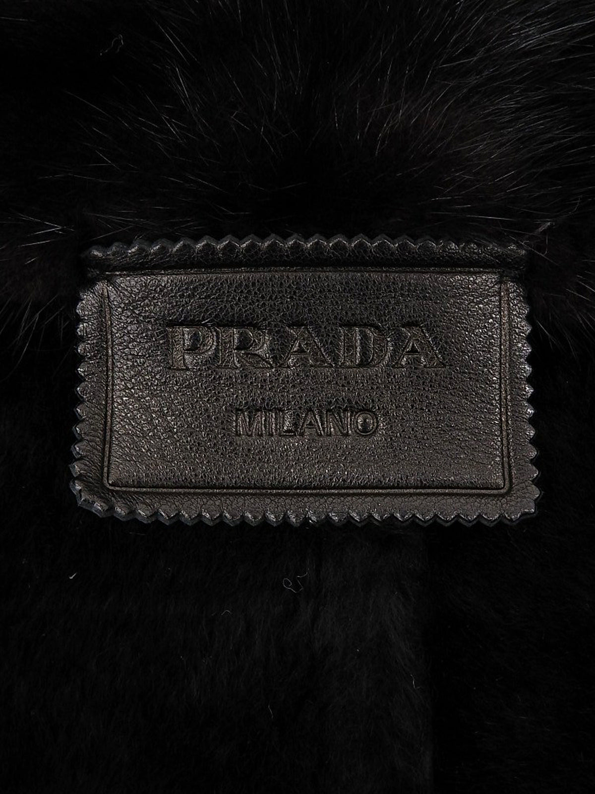 黑色羊毛貂毛领大衣