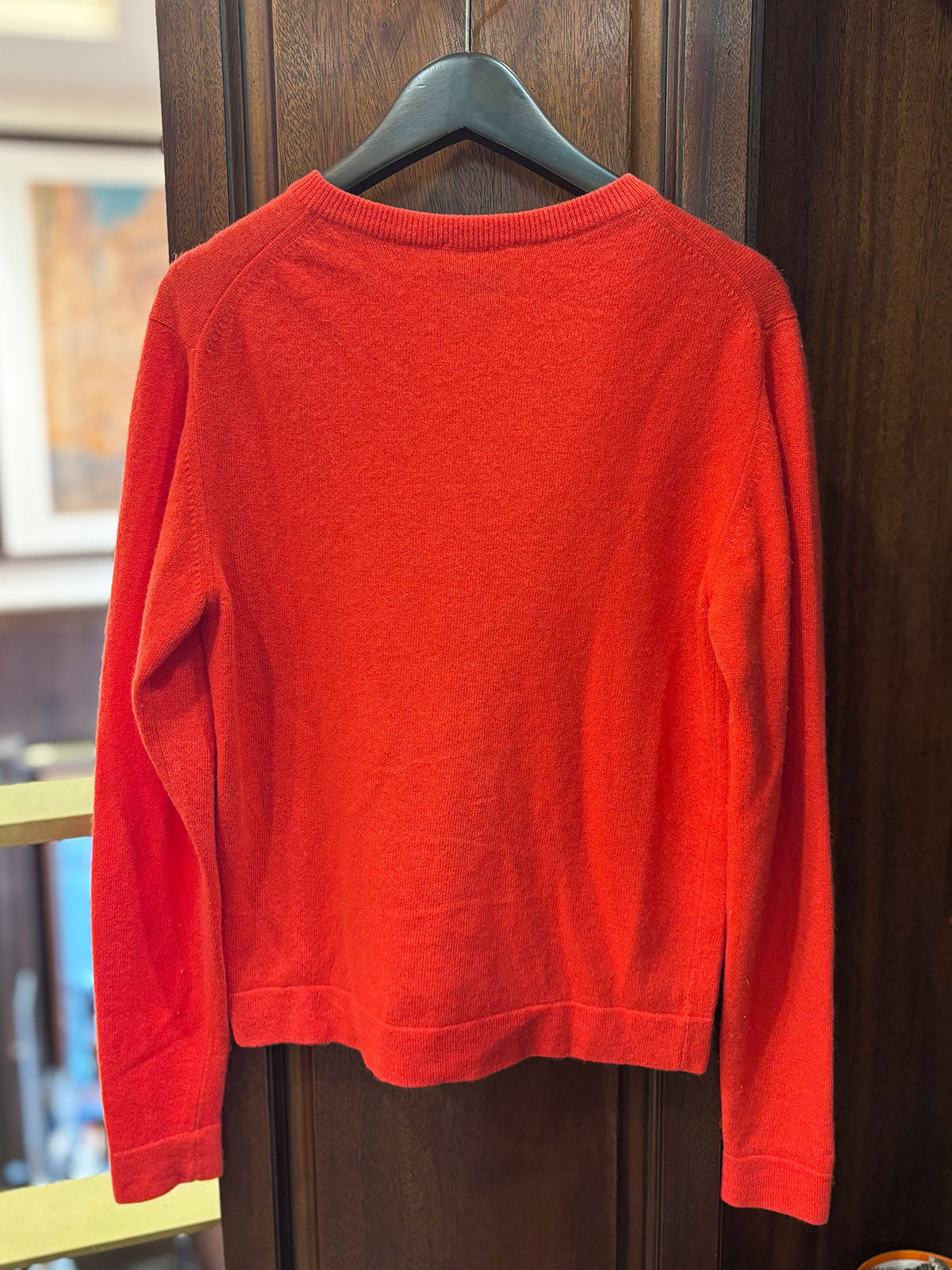 Cashmere logo button cardigan in red/gold