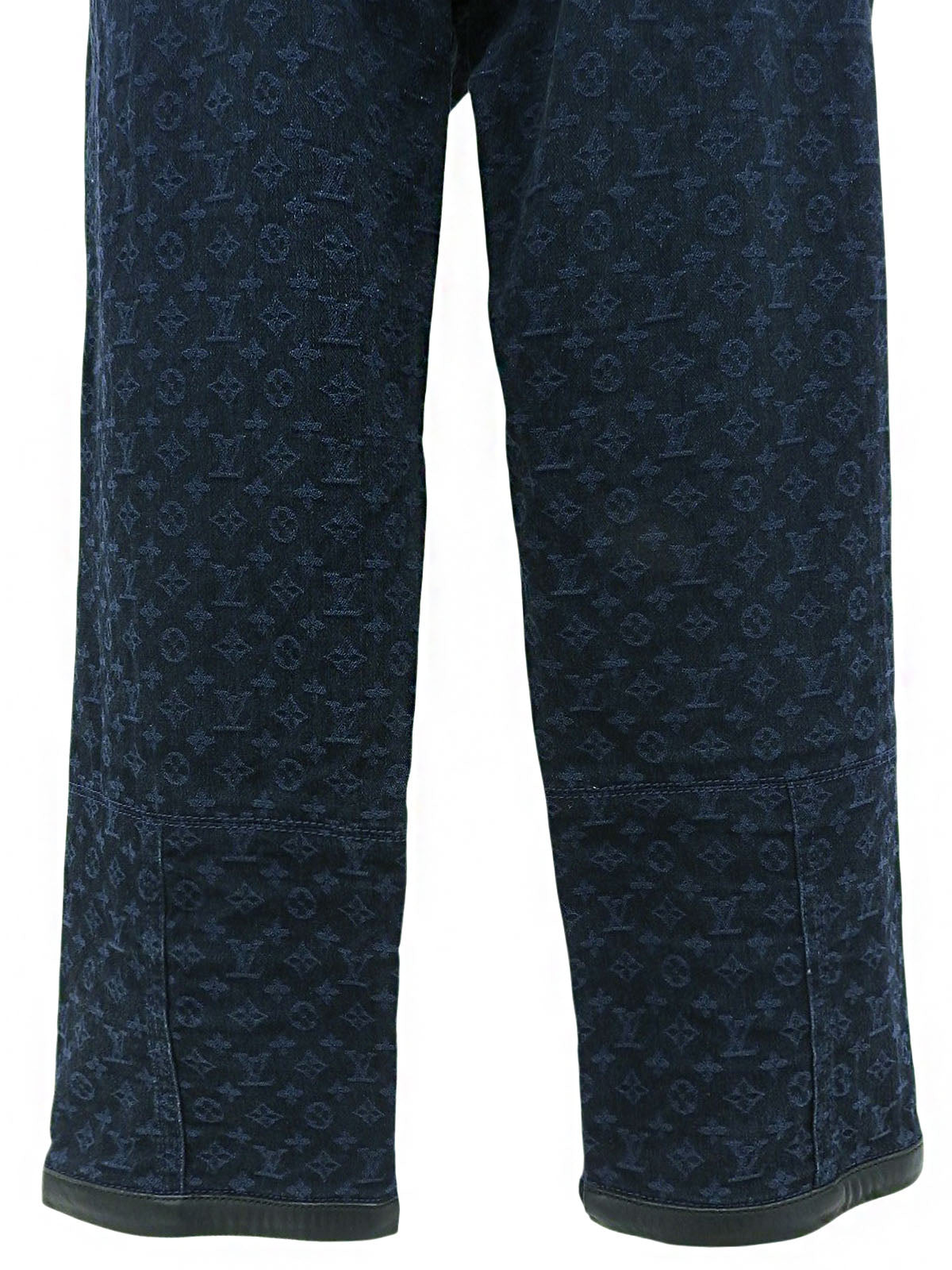 海军蓝字母图案裤子