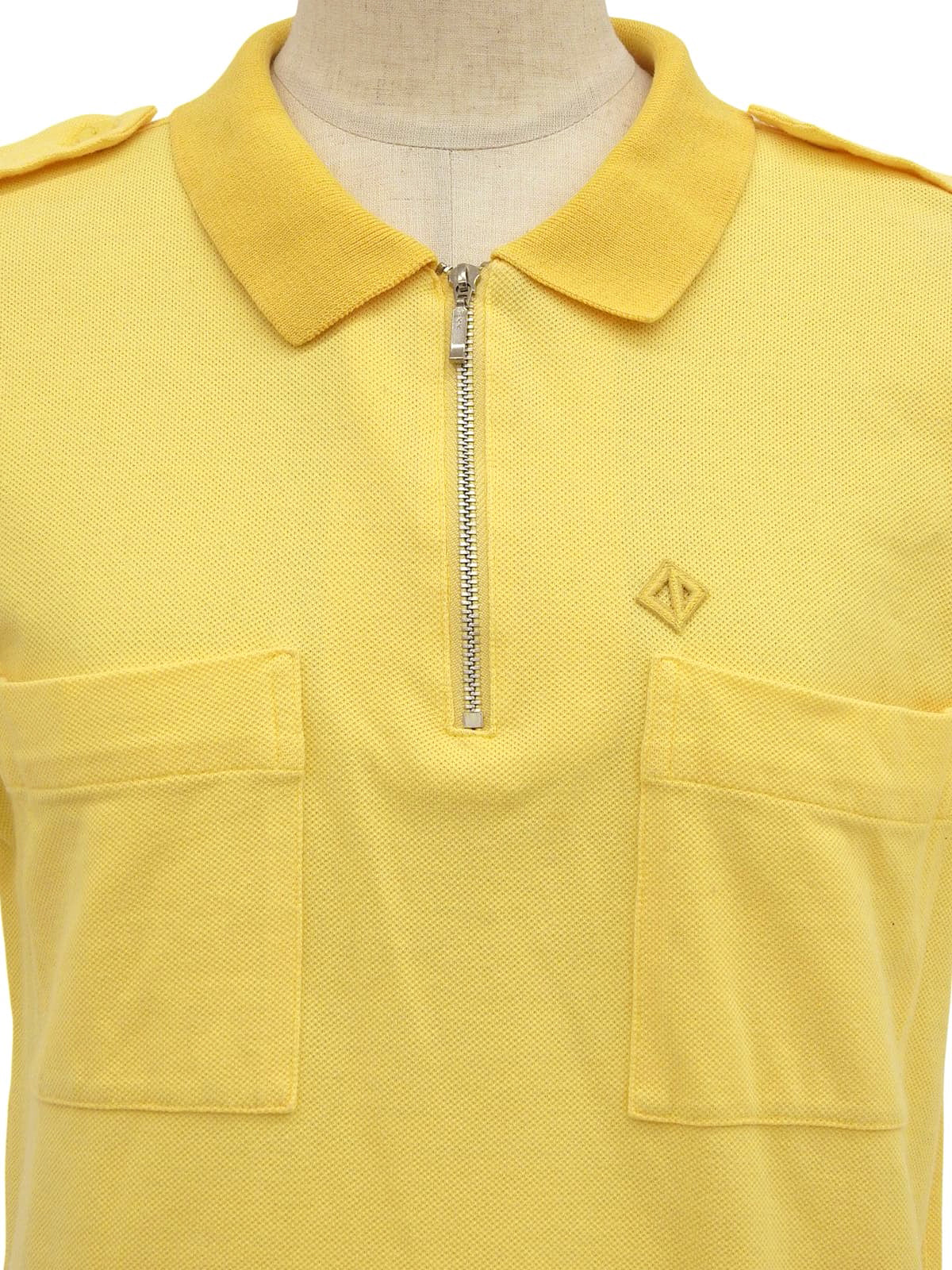 ロゴ刺繍ジップアップ半袖ポロシャツ イエロー
