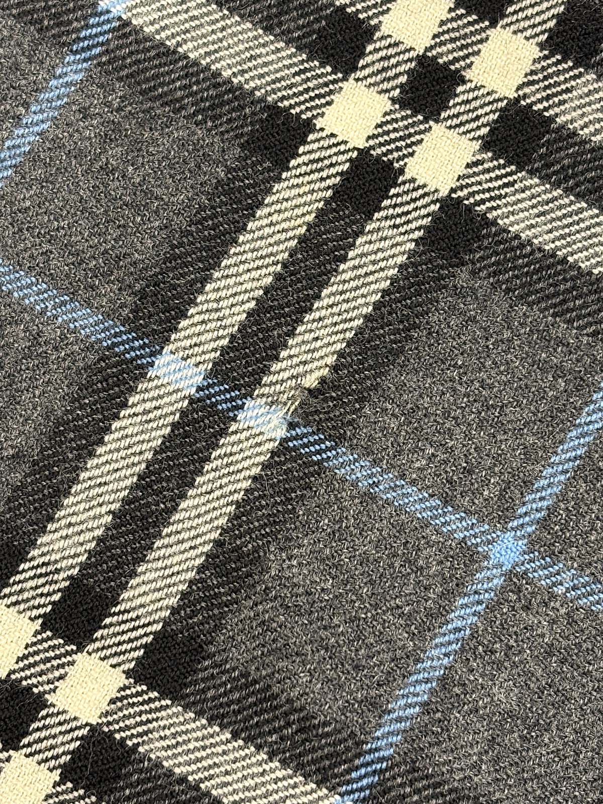 Check pattern skirt in gray