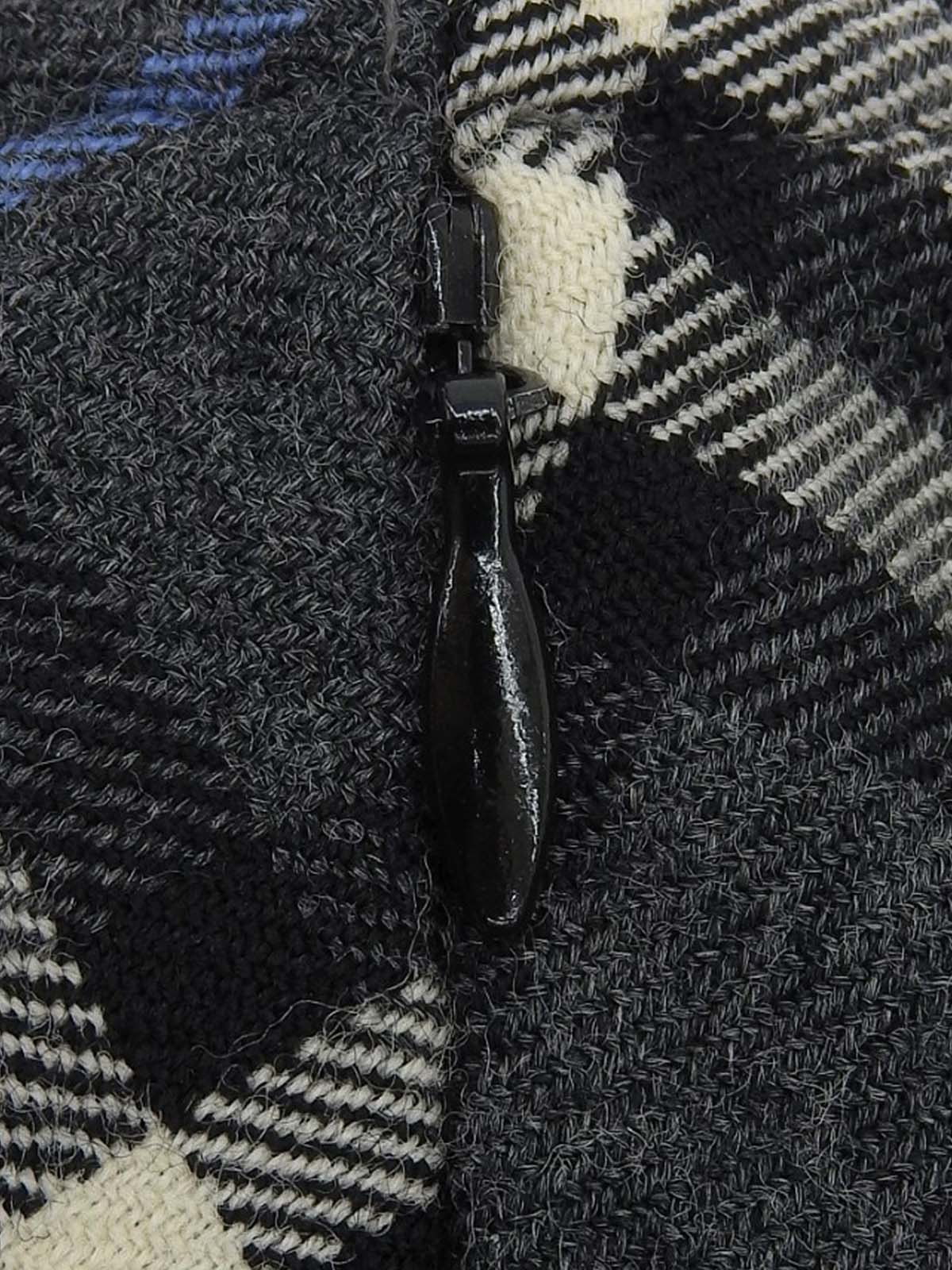 灰色格纹半身裙