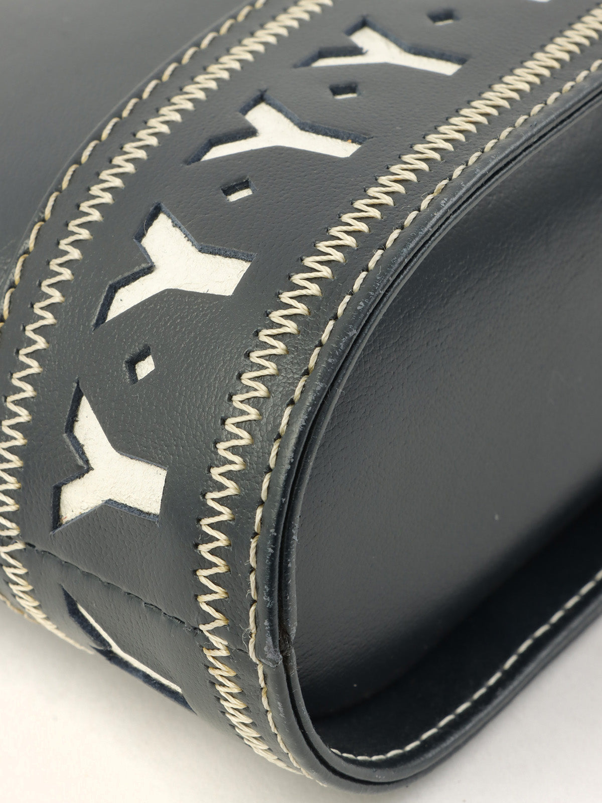 Y-Cut Logo Charm 2-Way Handbag Navy/White