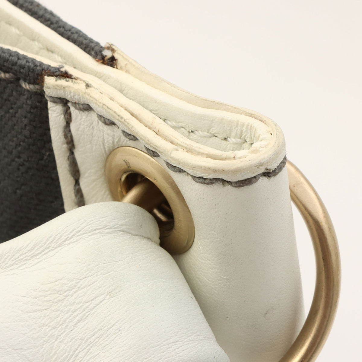 Circa 2003 Canvas CC Mark Stitch Chain Shoulder Bag Grey/White