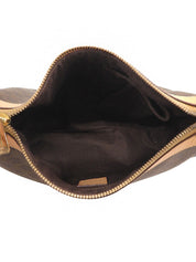 棕色单肩包，饰有碎石图案。