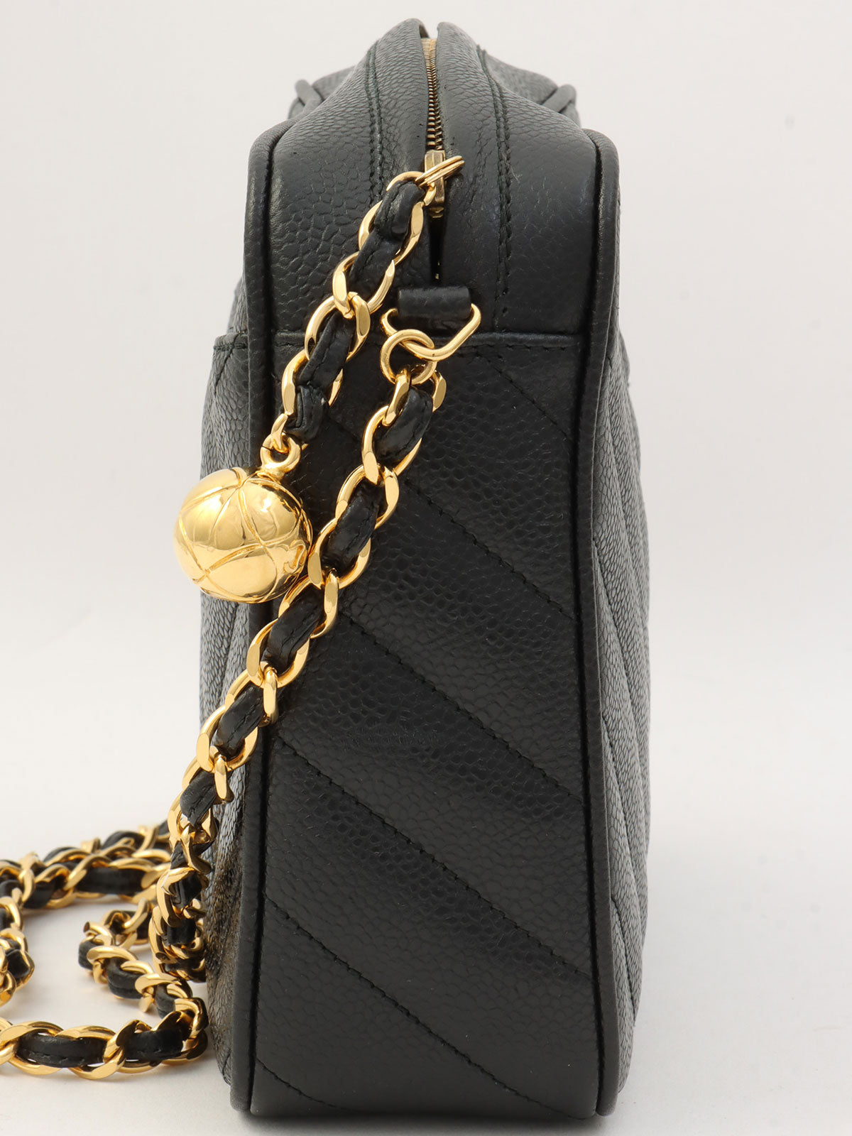 1992年頃製 キャビアスキンバイアスステッチビジューチェーンバッグ ブラック