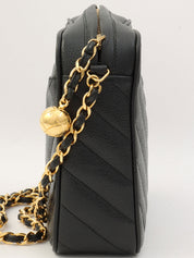 1992年頃製 キャビアスキンバイアスステッチビジューチェーンバッグ ブラック