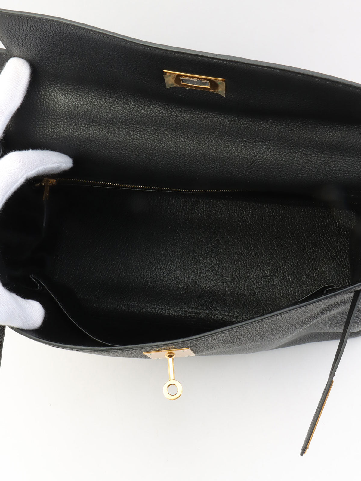 2001年凯利32黑色