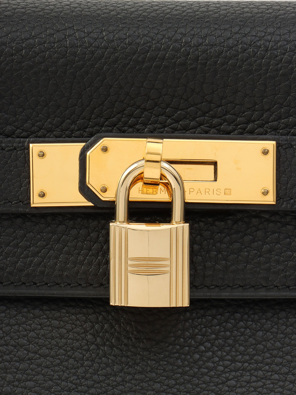 2001年凯利32黑色