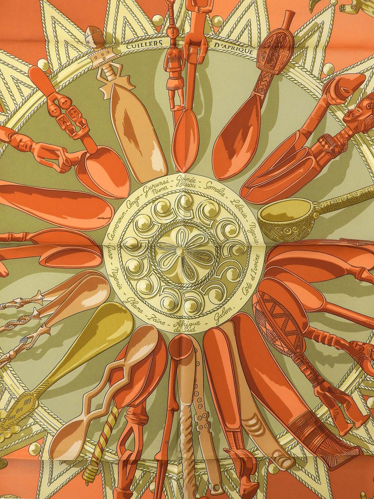 カレ90 Cuillers Dafriqueパターンスカーフ カーキ/ブラウン