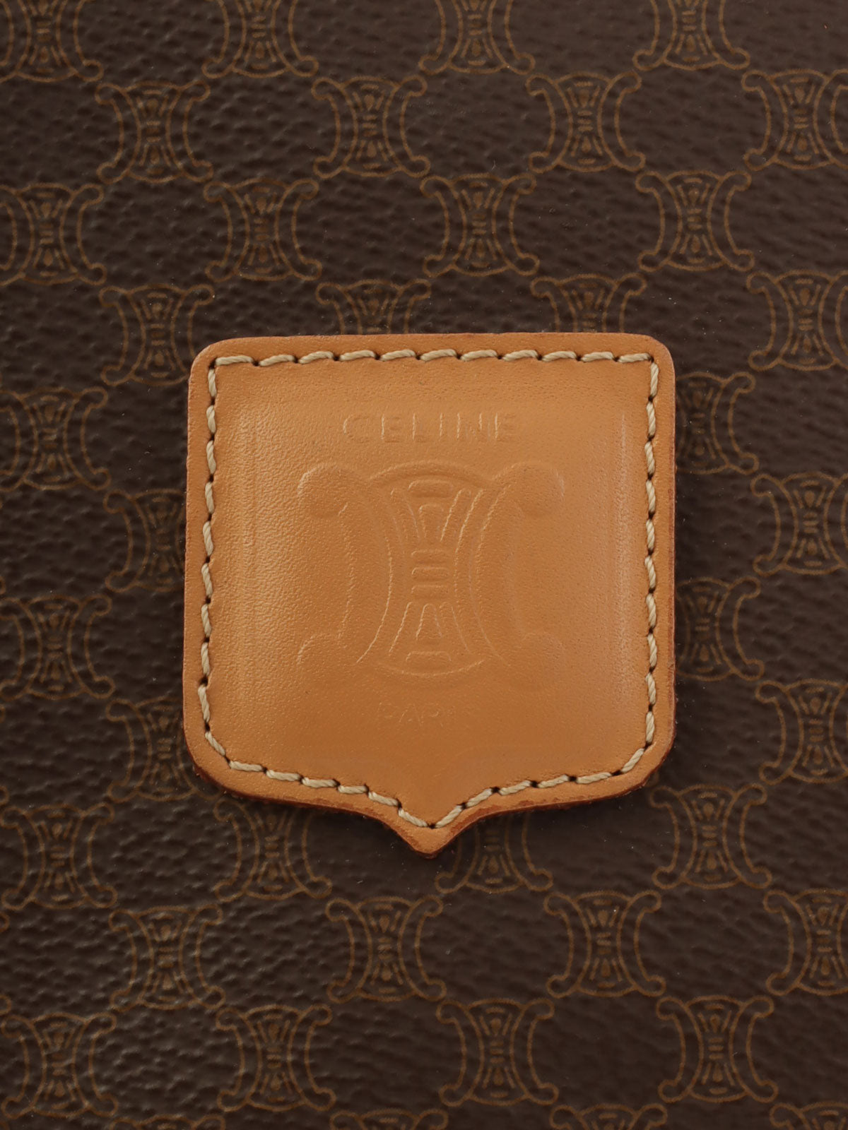 マカダムパターンロゴエンボスミニボストンバッグ ブラウン