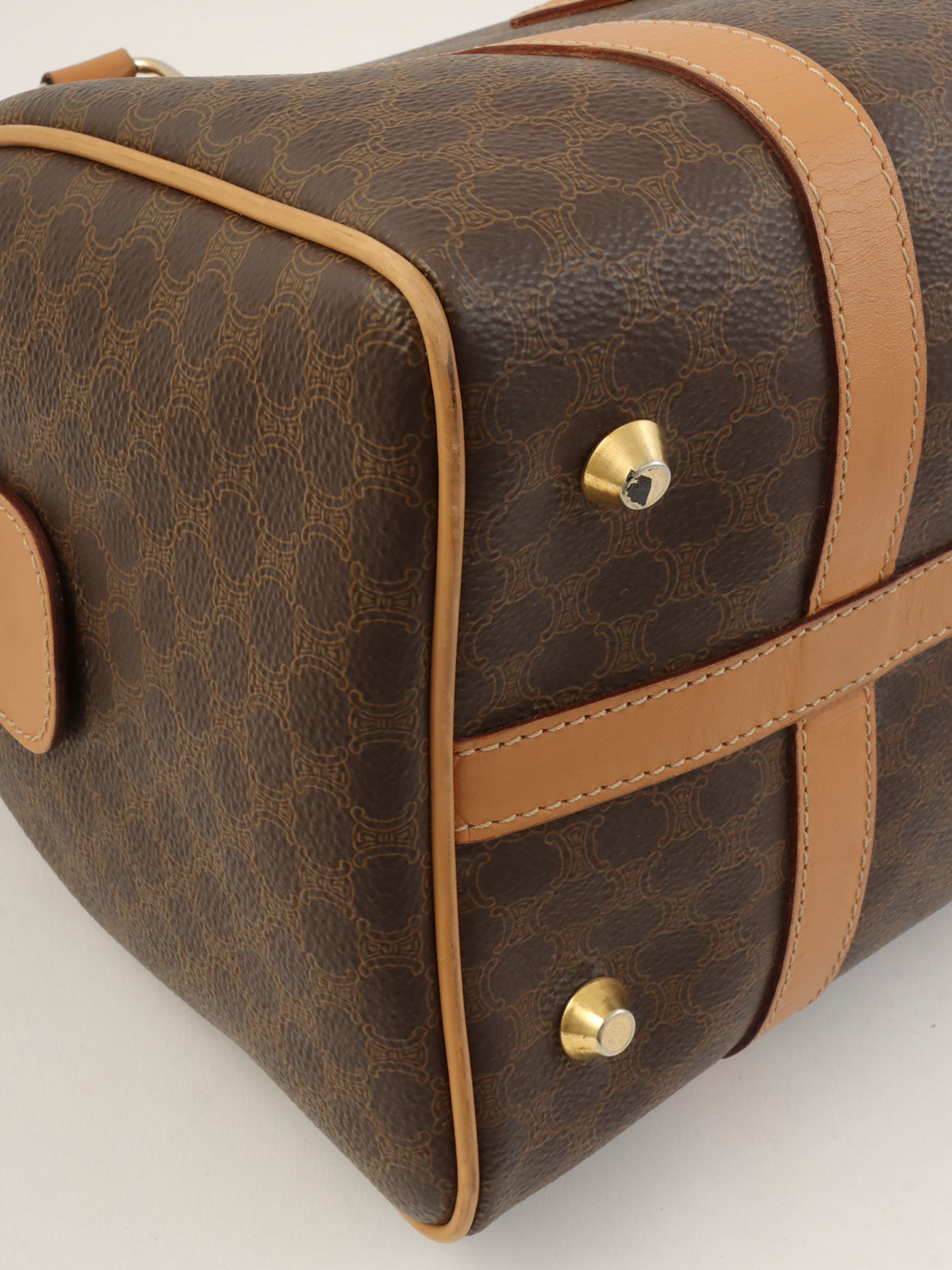 マカダムパターンロゴエンボスミニボストンバッグ ブラウン