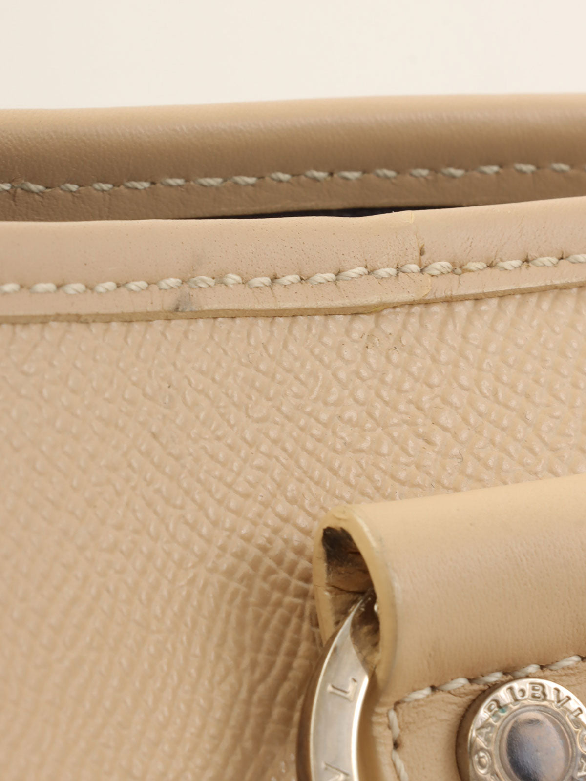 サークルロゴプレートハンドバッグ ベージュ