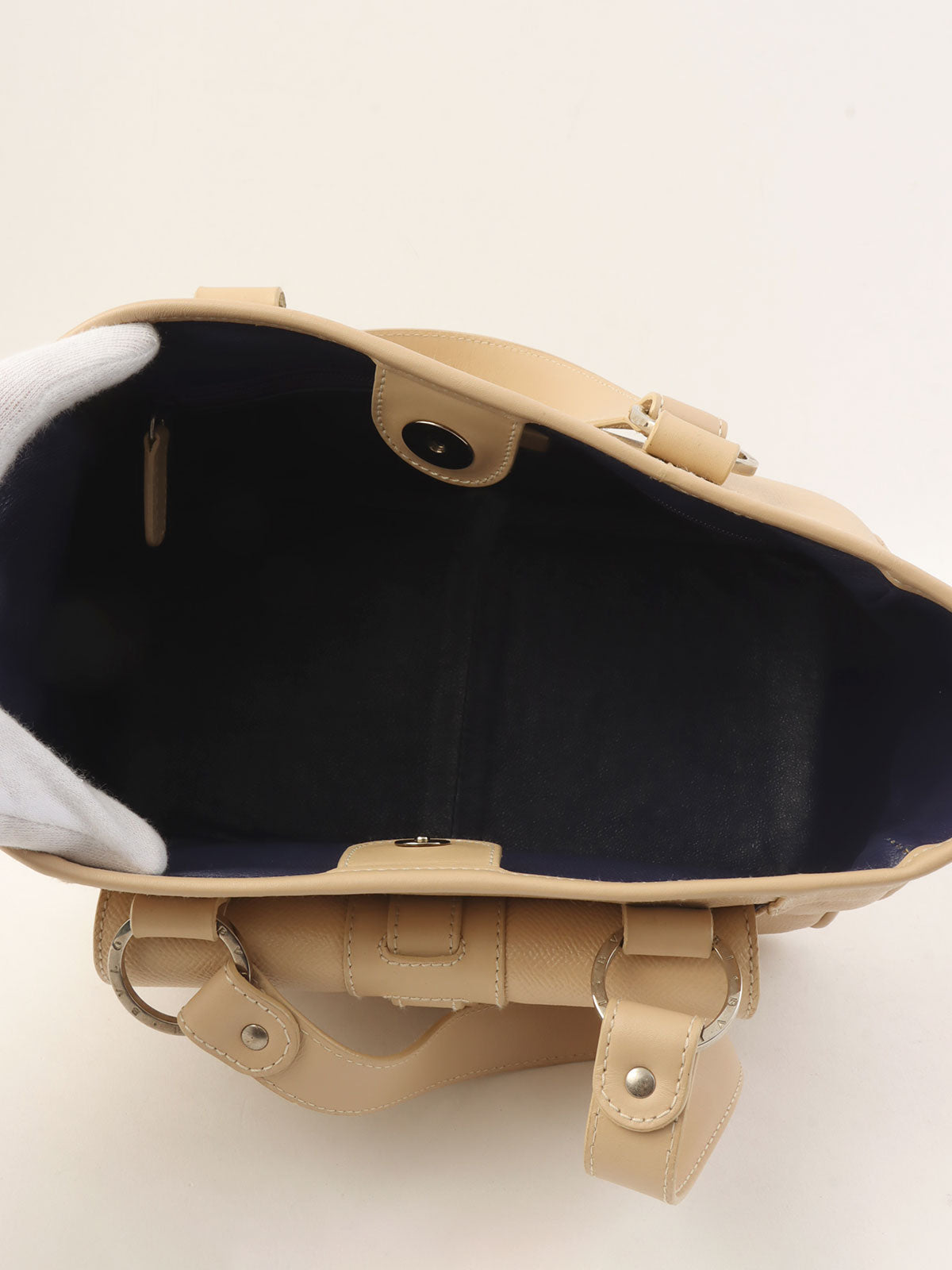 サークルロゴプレートハンドバッグ ベージュ