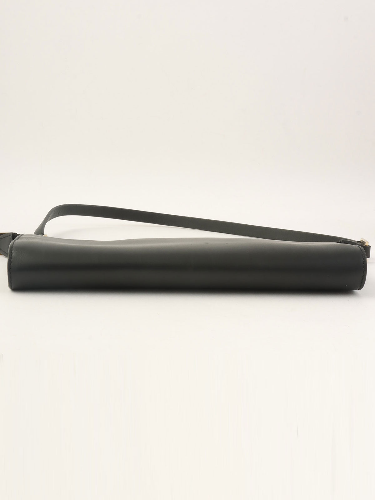 Gancini Plate 单肩包（黑色）