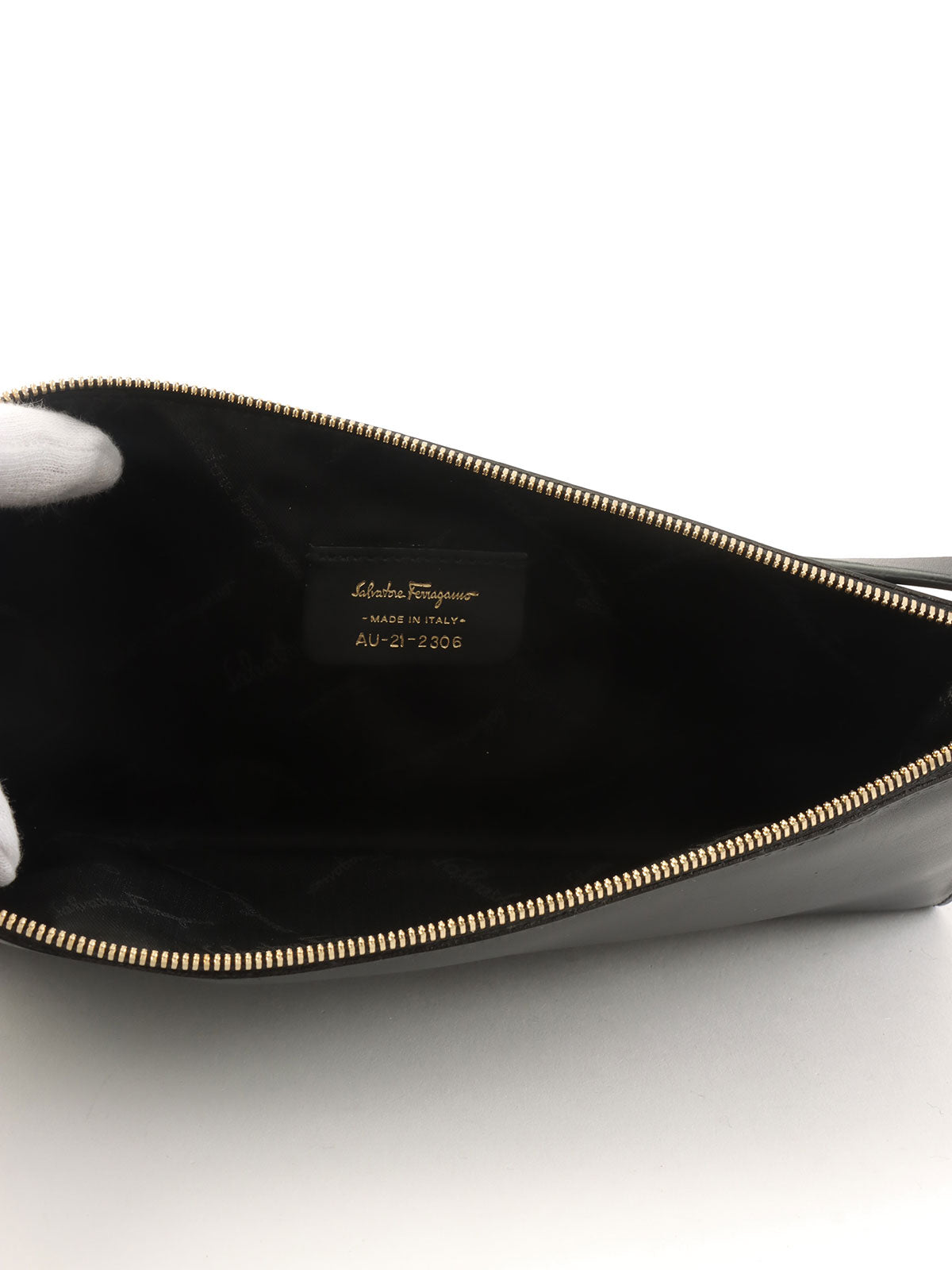 Gancini Plate 单肩包（黑色）