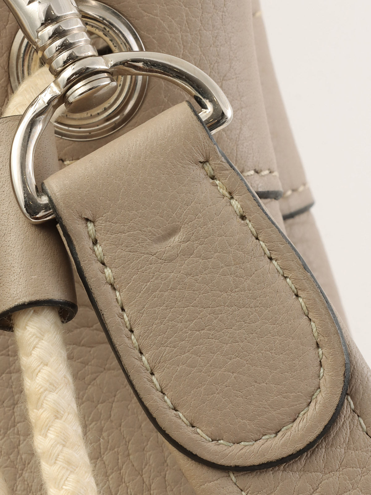 2000 Ranch Tourtiere Gray