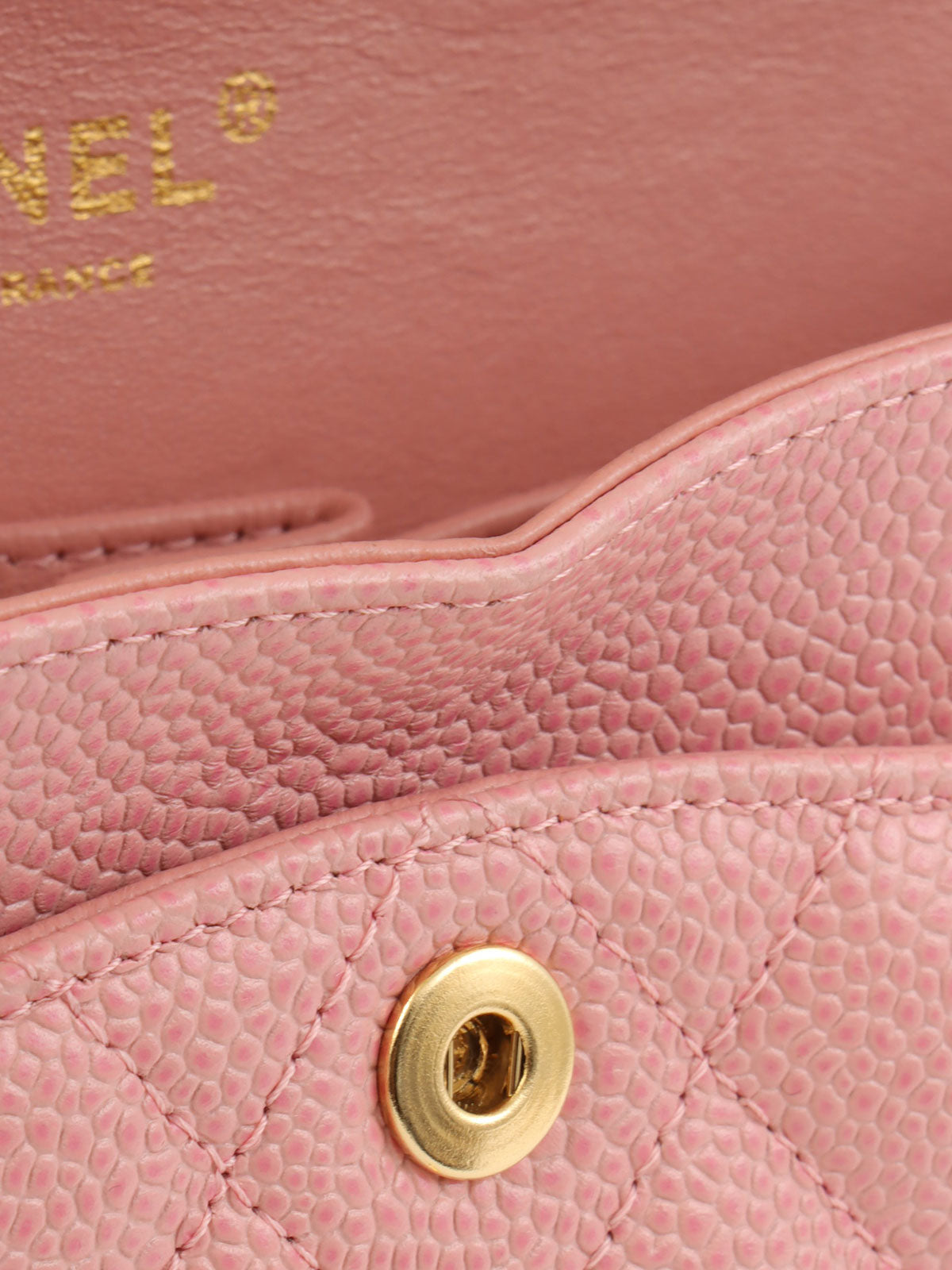 2004年頃製 キャビアスキンクラシックフラップチェーンバック23cm ピンク