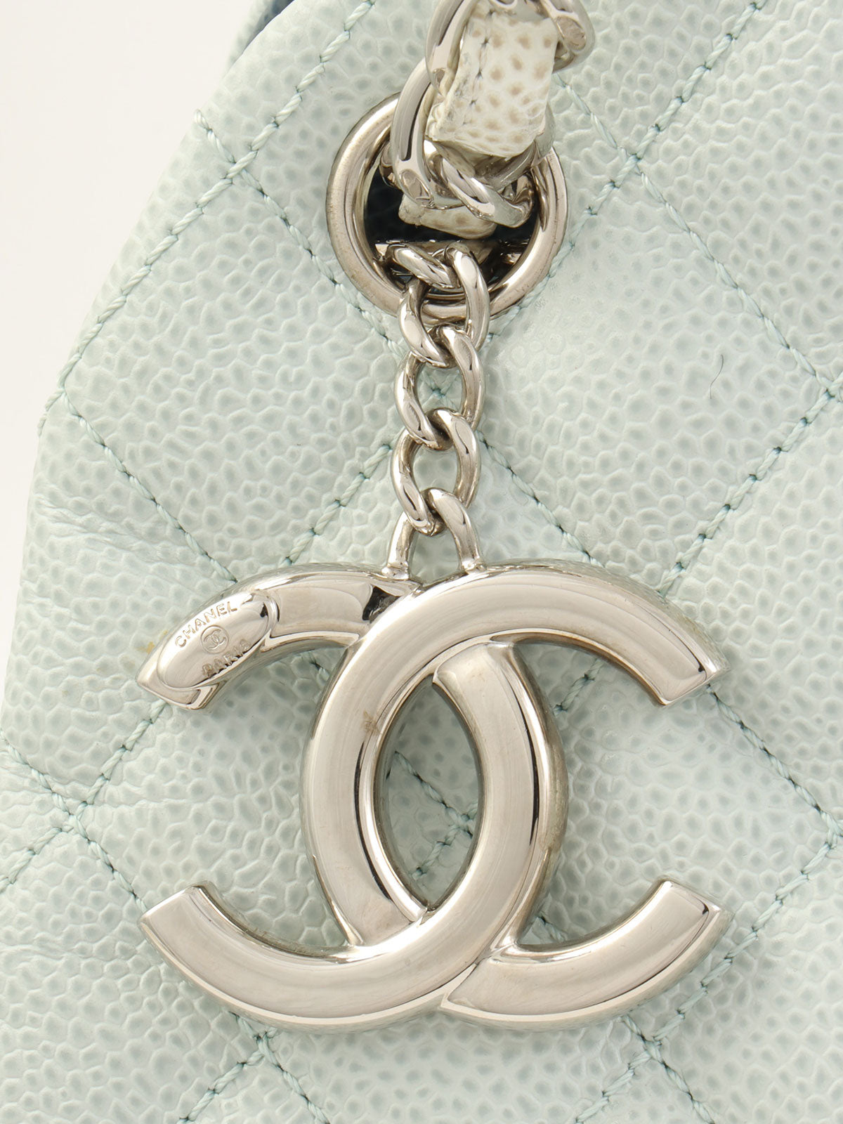 2013年出品，Matelasse Stitch Mademoiselle链条单肩包，浅蓝色