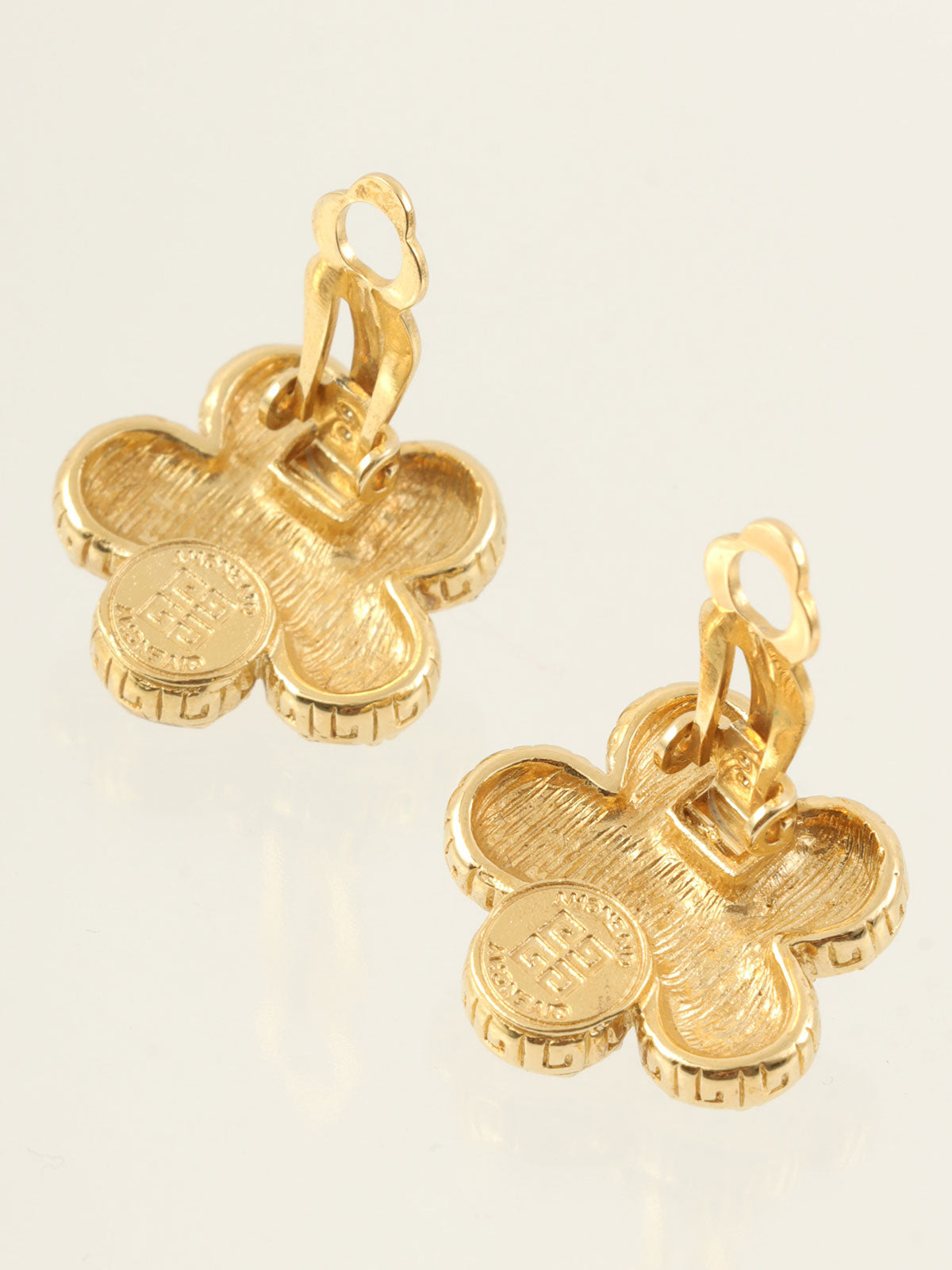 ラインストーンフラワーモチーフイヤリング　ゴールド