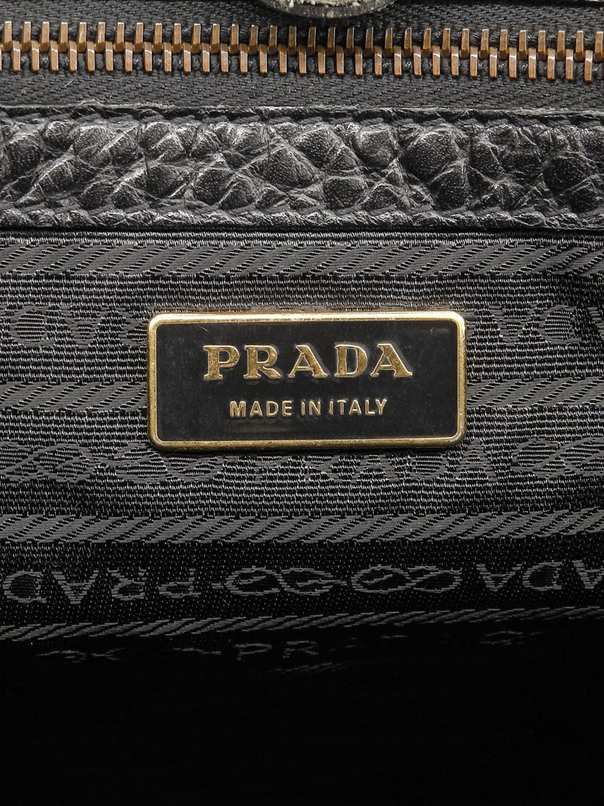 ナイロンレザーロゴプレートコンビハンドバッグ ブラック