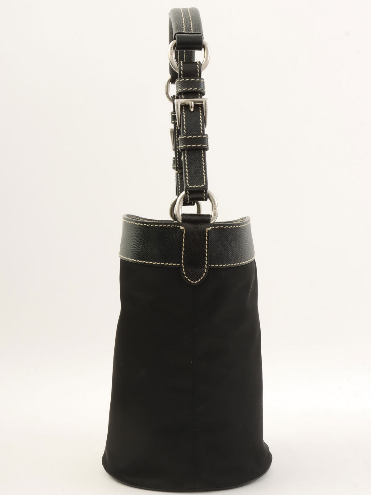 黑色尼龙水桶单肩包