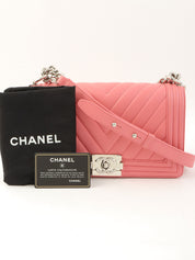 2016年頃製 シェブロンステッチボーイシャネルチェーンショルダーバッグ ピンク