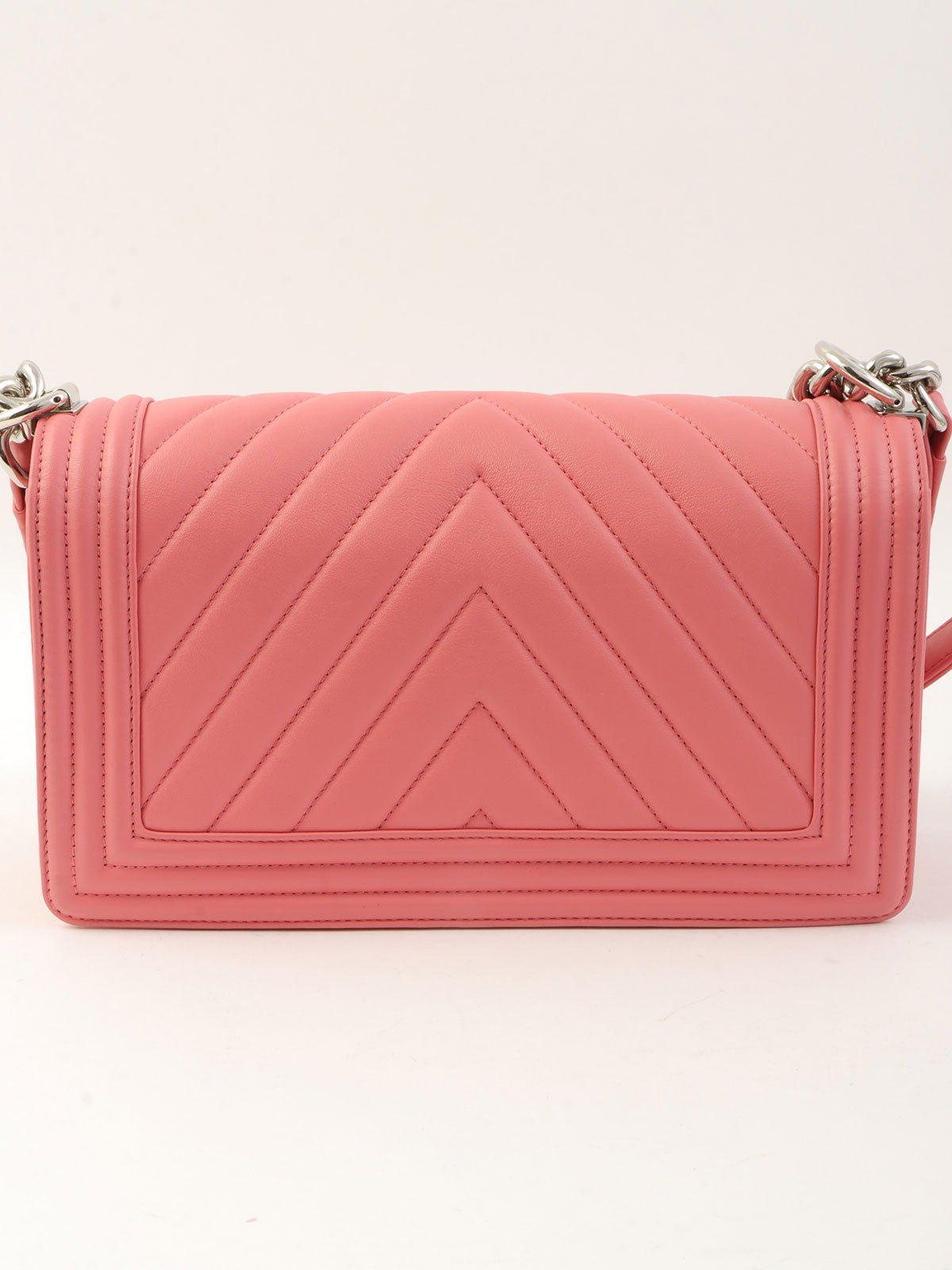 2016年頃製 シェブロンステッチボーイシャネルチェーンショルダーバッグ ピンク