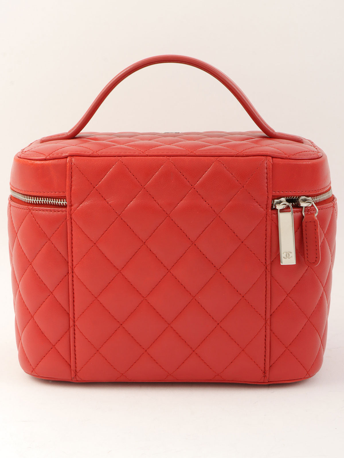 2016年頃製 CCマークプレートバニティバッグ レッド