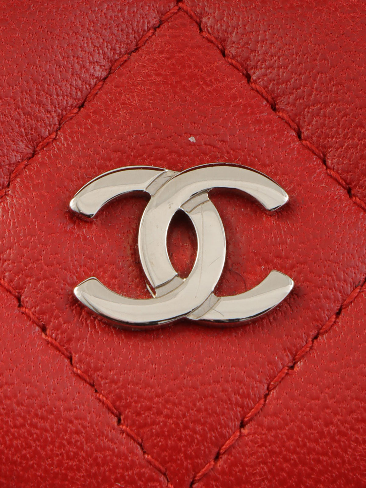 2016年頃製 CCマークプレートバニティバッグ レッド