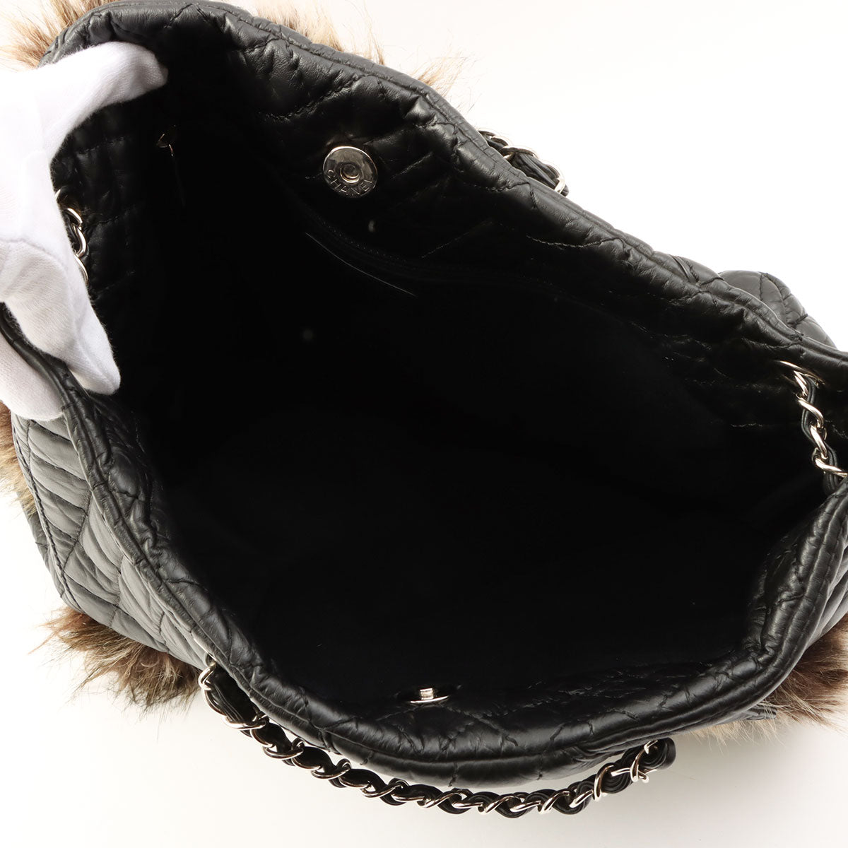 2009 2.55 Leather and Fur Combination Matelasse Stitch Tote Bag in Black