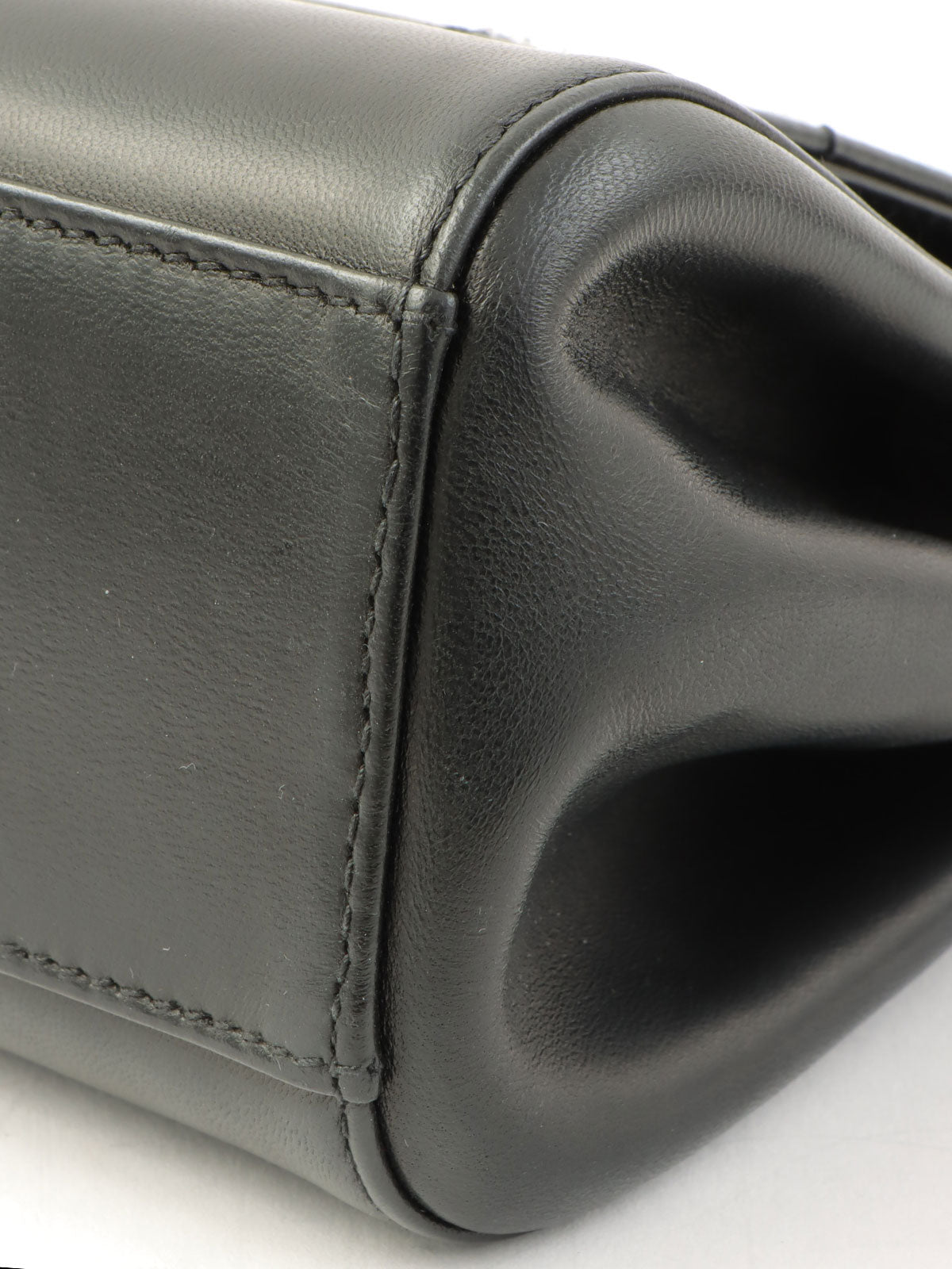 2001 Chocolate Bar 2.55cc Mark Chain Bag, Black