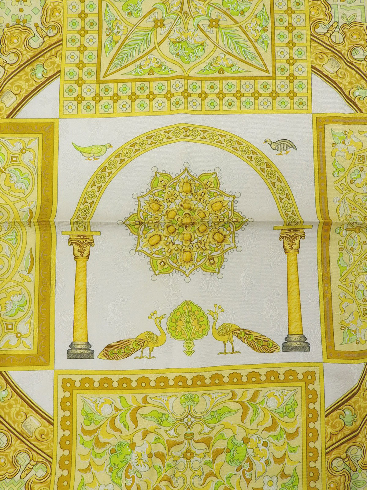 カレ90 Ciels Byzantinsパターンスカーフ イエロー