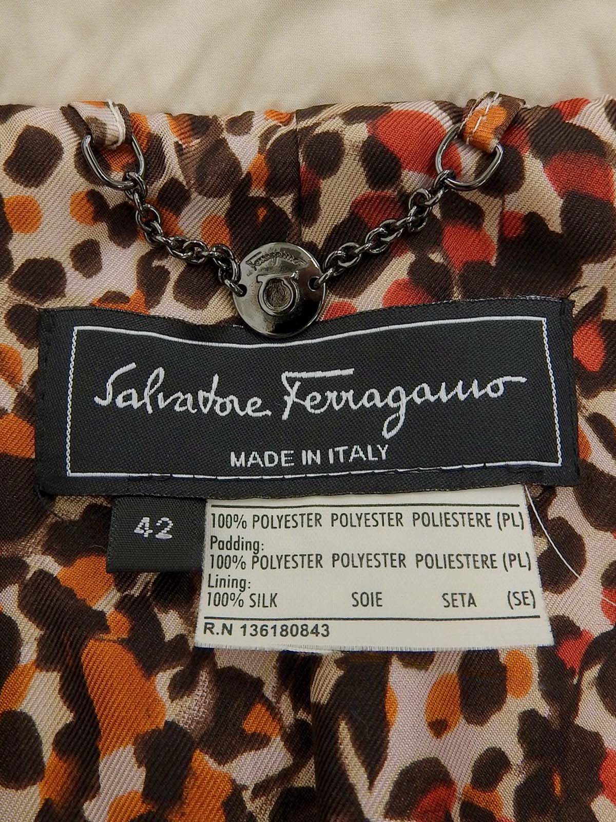 Quilted logo button jacket in ivory