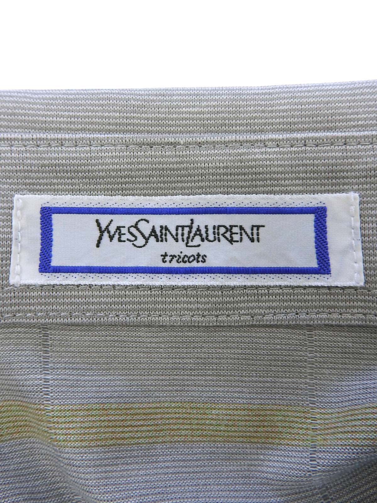 Border pattern logo embroidered polo shirt in grey