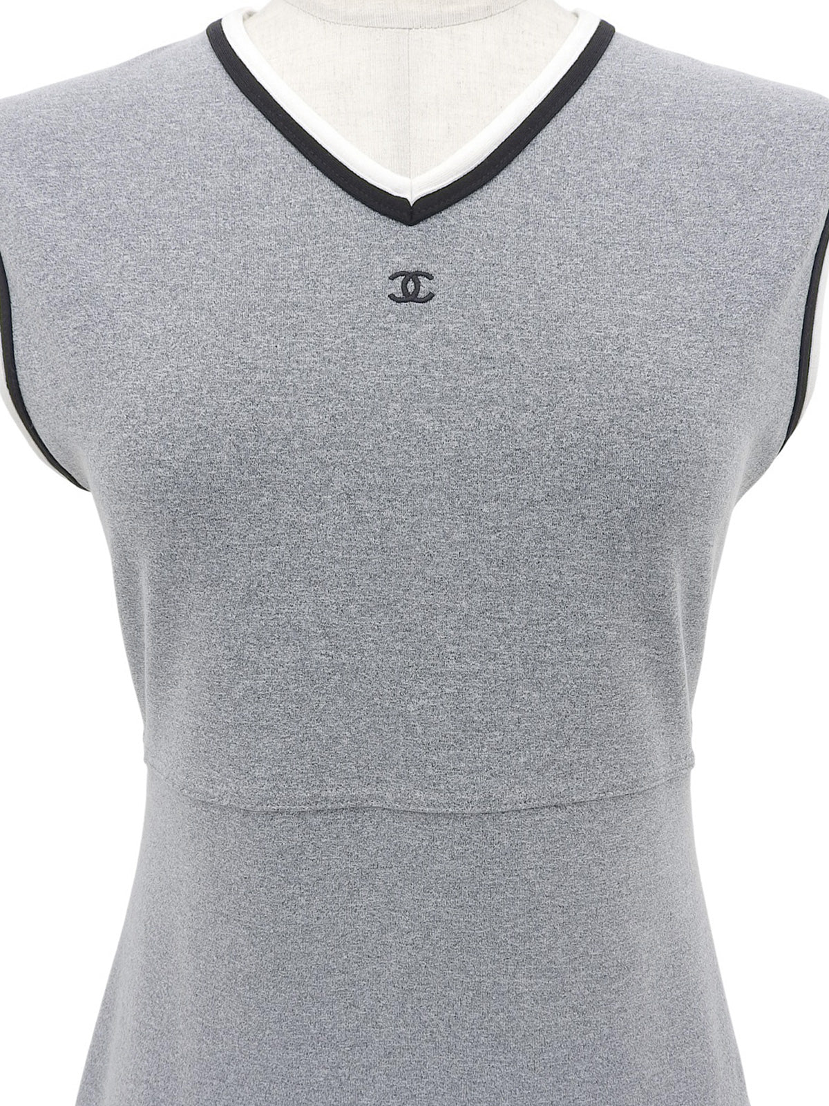 トリムデザインCCマーク刺繍ノースリーブワンピース グレー/マルチ