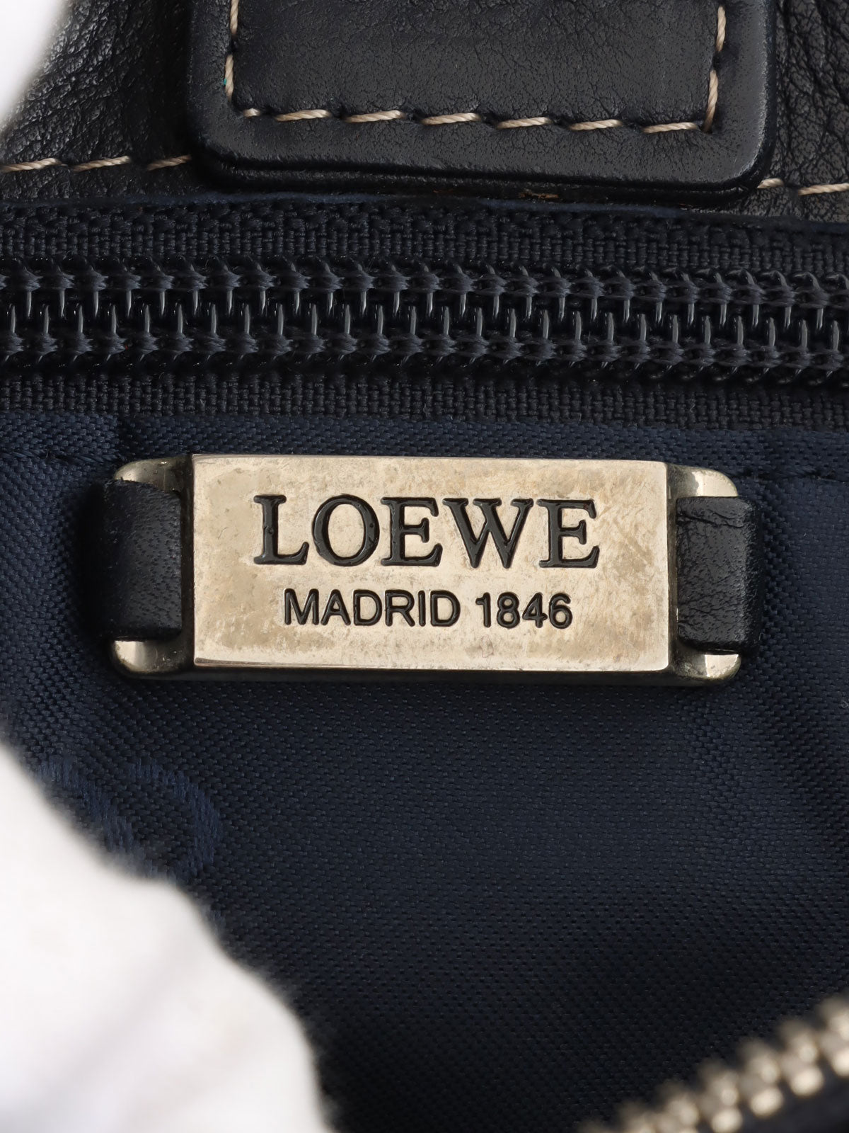 アナグラムエンボストートバッグ ネイビー