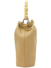 マリスパールロゴプレートハンドバッグ ベージュ